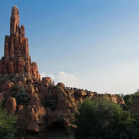 Apartment Wakandais-proche Disney, Parking & Wifi